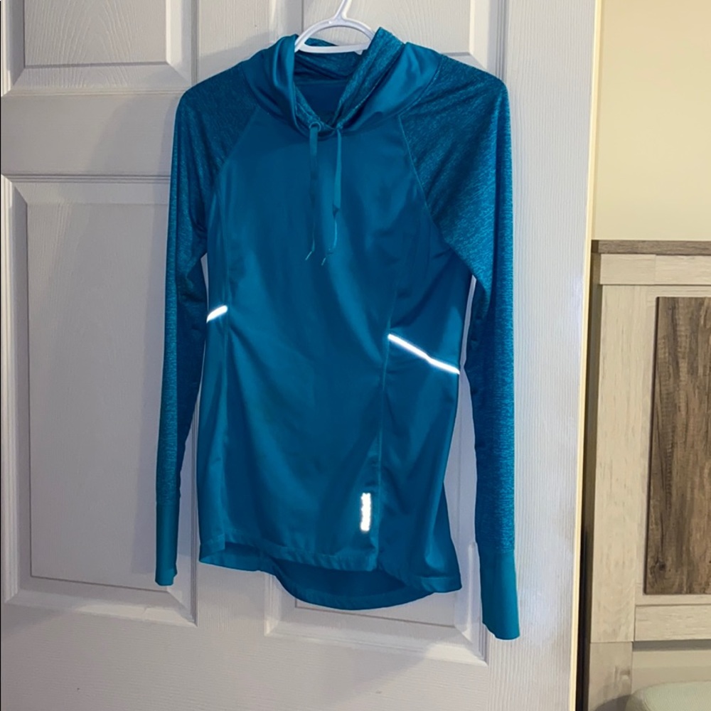 Redbox active sweater